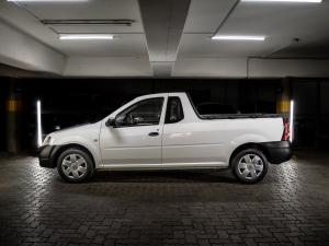 Nissan NP200 1.6i safety pack (aircon) - Image 2