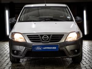 Nissan NP200 1.6i safety pack (aircon) - Image 4