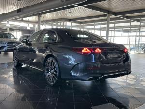 Mercedes-Benz E-Class E200 Avantgarde - Image 11