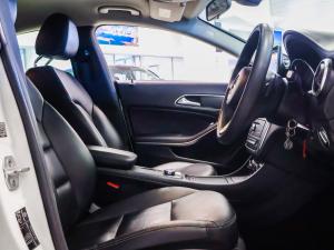 Mercedes-Benz CLA CLA200 auto - Image 12
