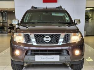 Nissan Navara 2.5dCi double cab 4x4 Safari auto - Image 3