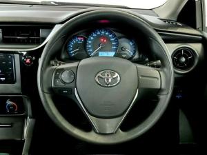 Toyota Corolla Quest 1.8 Plus manual - Image 12