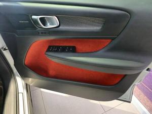 Volvo XC40 T5 AWD R-Design - Image 7