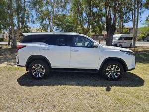 Toyota Fortuner 2.4GD-6 auto - Image 4