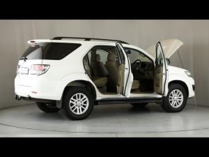 Toyota Fortuner 3.0D-4D Ltd edition auto - Image 16
