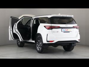 Toyota Fortuner 2.4GD-6 4x4 - Image 10