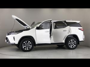 Toyota Fortuner 2.4GD-6 4x4 - Image 12