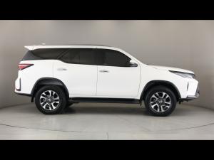 Toyota Fortuner 2.4GD-6 4x4 - Image 3
