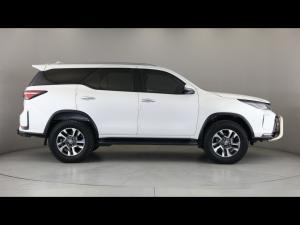 Toyota Fortuner 2.4GD-6 4x4 - Image 6