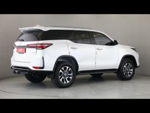 Toyota Fortuner 2.4GD-6 4x4 - Image 2