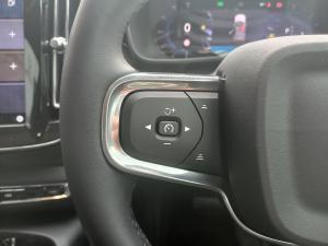 Volvo XC40 B3 Plus Dark - Image 9