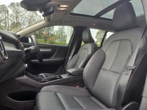 Volvo XC40 B3 Plus Dark - Image 17