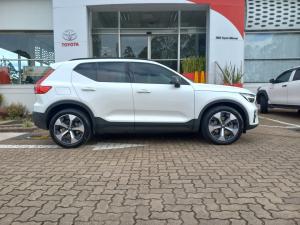 Volvo XC40 B3 Plus Dark - Image 3