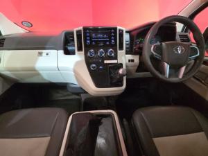 Toyota Quantum 2.8 GL Slwb 14 Seat - Image 6