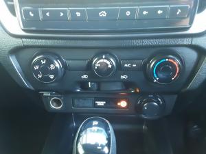 Isuzu D-MAX 1.9 Ddi LS 4X4 automatic D/C - Image 16