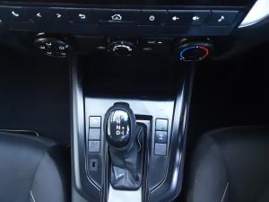 Isuzu D-MAX 1.9 Ddi LS 4X4 automatic D/C - Image 17