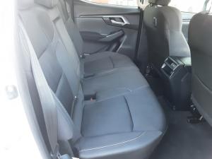 Isuzu D-MAX 1.9 Ddi LS 4X4 automatic D/C - Image 8