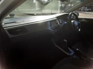 Volkswagen Polo 1.0 TSI Comfortline DSG - Image 7