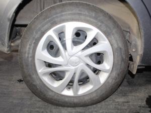 Toyota Vitz 1.0 - Image 21