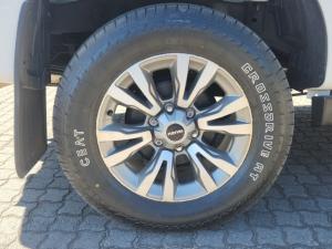Isuzu D-MAX 300 HI-RIDE automatic D/C - Image 12
