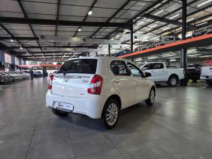 Toyota Etios 1.5 Xs/SPRINT 5-Door - Image 6