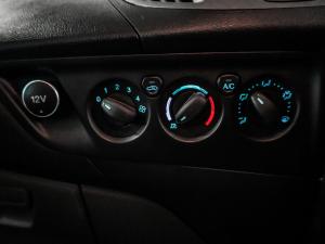 Ford Transit Custom panel van 2.2TDCi 92kW LWB Ambiente - Image 11