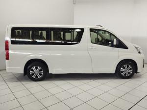 Toyota Quantum 2.8 LWB bus 11-seater GL - Image 6