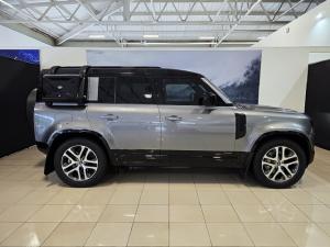 Land Rover Defender 110 D300 X-Dynamic SE - Image 2