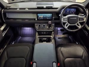 Land Rover Defender 110 D300 X-Dynamic SE - Image 4