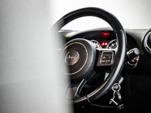 Jeep Wrangler 3.6L Polar Edition - Image 11