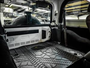 Jeep Wrangler 3.6L Polar Edition - Image 20