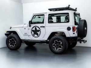 Jeep Wrangler 3.6L Polar Edition - Image 8