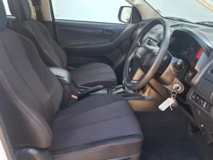 Isuzu D-Max 250 double cab Hi-Ride auto - Image 8