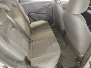 Mahindra XUV300 1.2T W4 SE - Image 6