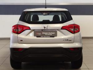 Mahindra XUV300 1.2T W4 SE - Image 9