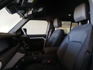 Land Rover Defender 110 D300 X-Dynamic SE - Image 11