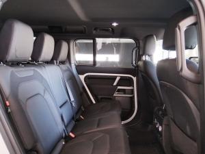 Land Rover Defender 110 D300 X-Dynamic SE - Image 15