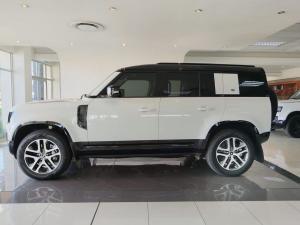 Land Rover Defender 110 D300 X-Dynamic SE - Image 4