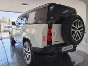 Land Rover Defender 110 D300 X-Dynamic SE - Image 5