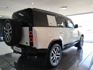 Land Rover Defender 110 D300 X-Dynamic SE - Image 7