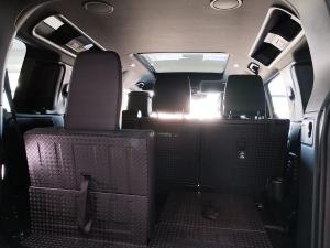 Land Rover Defender 110 D300 X-Dynamic HSE - Image 10