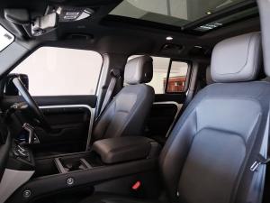 Land Rover Defender 110 D300 X-Dynamic HSE - Image 12