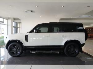 Land Rover Defender 110 D300 X-Dynamic HSE - Image 4