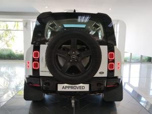 Land Rover Defender 110 D300 X-Dynamic HSE - Image 6