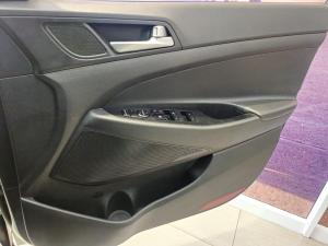 Hyundai Tucson 2.0 Premium auto - Image 11