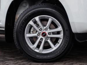Isuzu D-Max 1.9TD single cab LS auto - Image 6