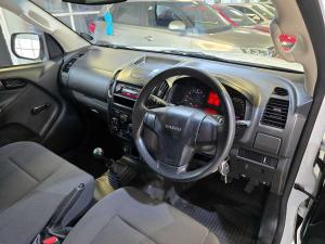 Isuzu D-Max Gen 6 250c single cab Fleetside - Image 14