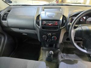 Isuzu D-Max Gen 6 250c single cab Fleetside - Image 15