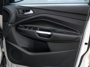 Ford Kuga 1.5T Ambiente auto - Image 14