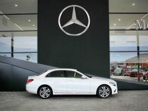 Mercedes-Benz C-Class C300 Avantgarde - Image 2